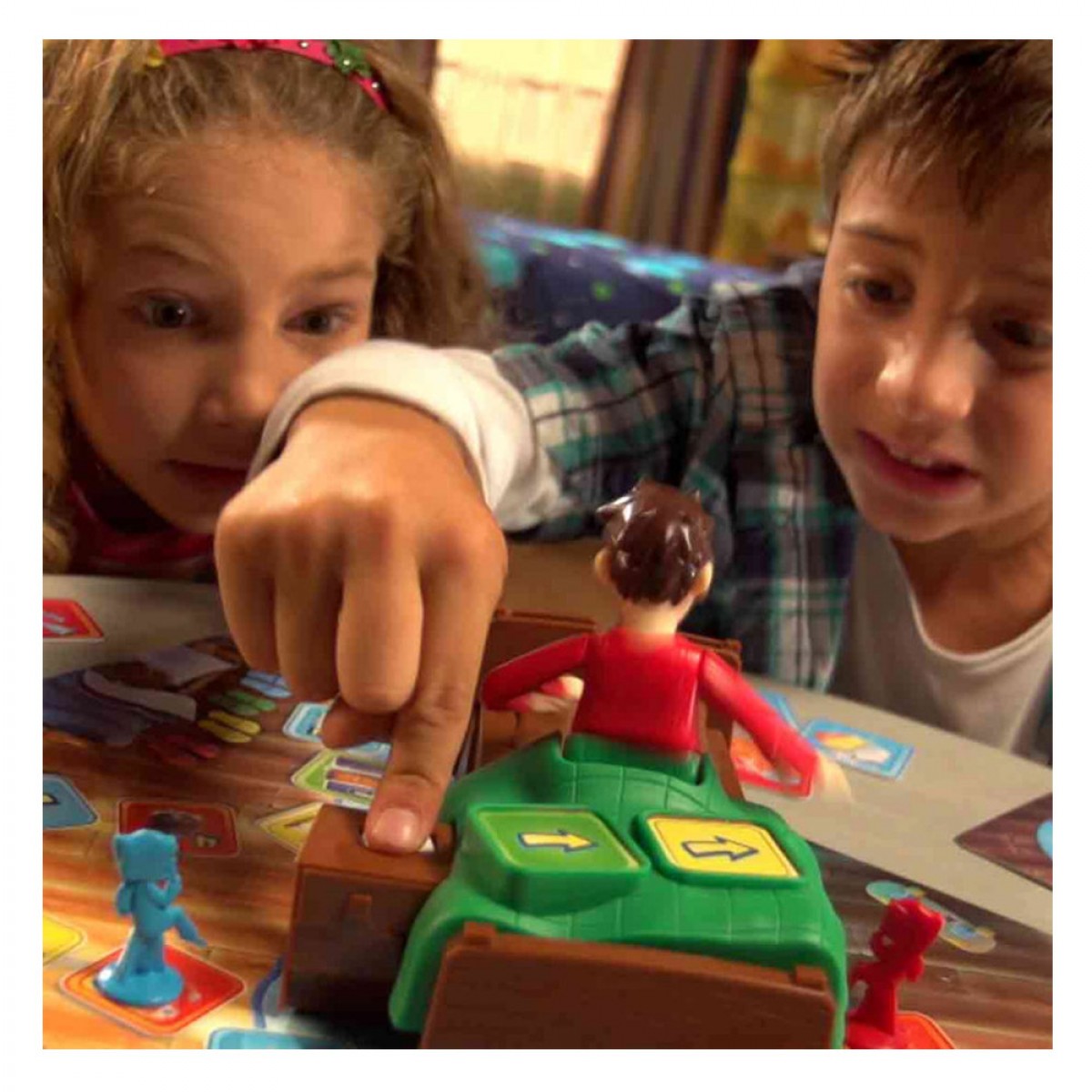 AS ΕΠΙΤΡΑΠΕΖΙΟ ΜΗΝ ΞΥΠΝΗΣΕΙΣ ΤΟΝ ΜΠΑΜΠΑ 1040-10013