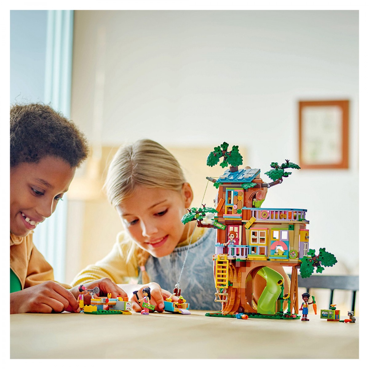 LEGO FRIENDSHIP TREE HOUSE HANGOUT 42652 LEGO FRIENDSHIP TREE HOUSE HANGOUT 42652
