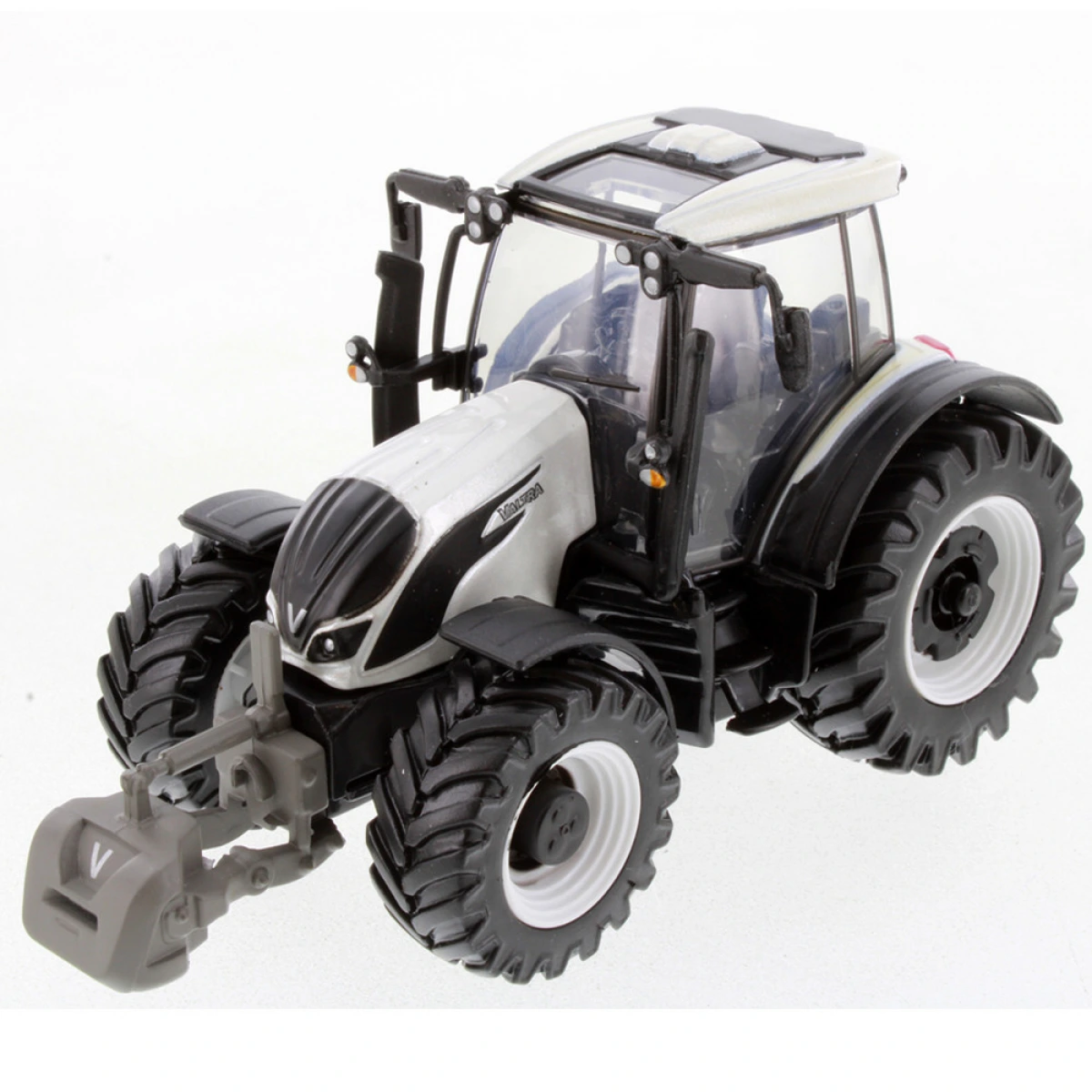 BURAGO 10 CM FARM TRACTOR FENDT (VALTRA N174) 18-31610