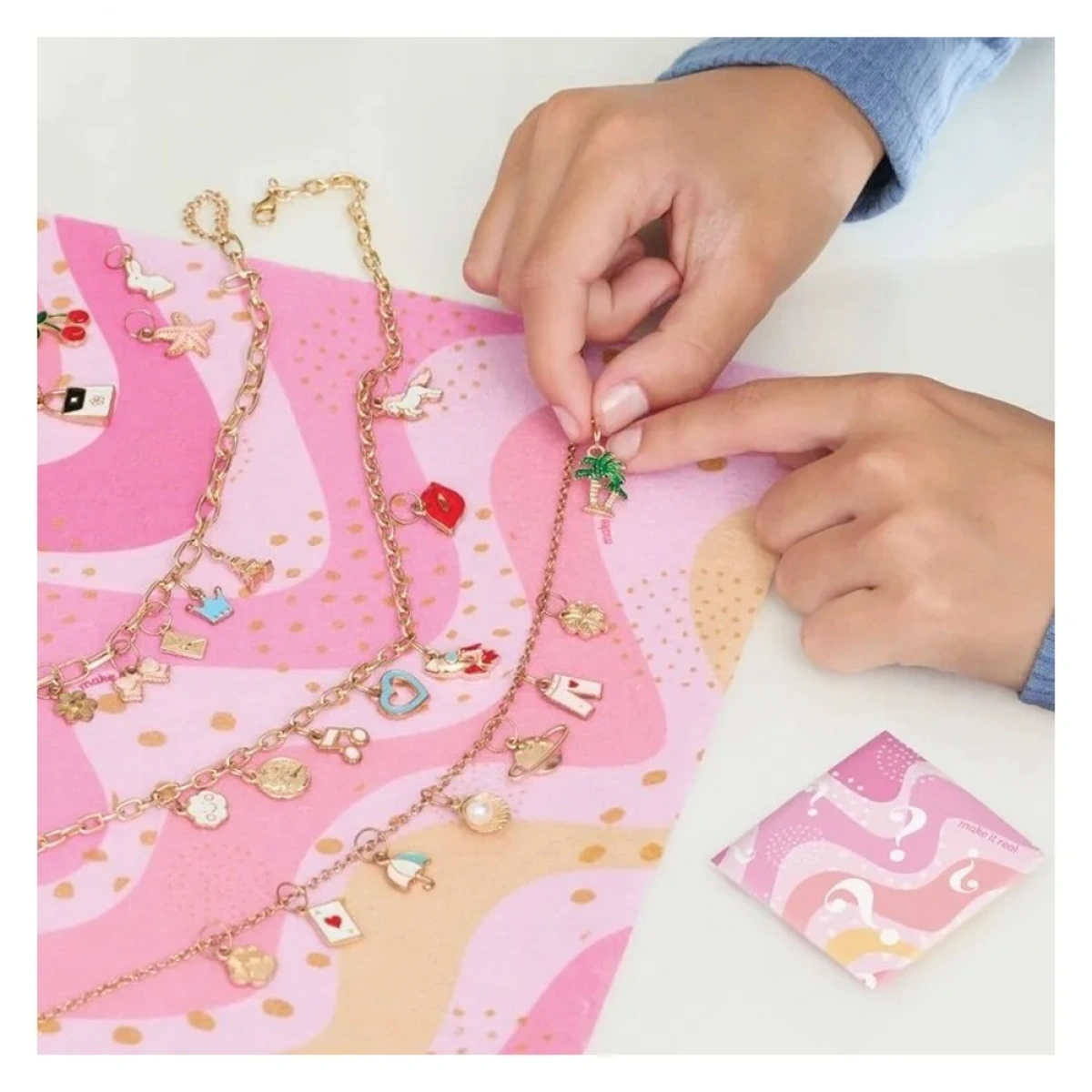 JUST TOYS HANDFUL OF CHARM JEWELRY SET 1719