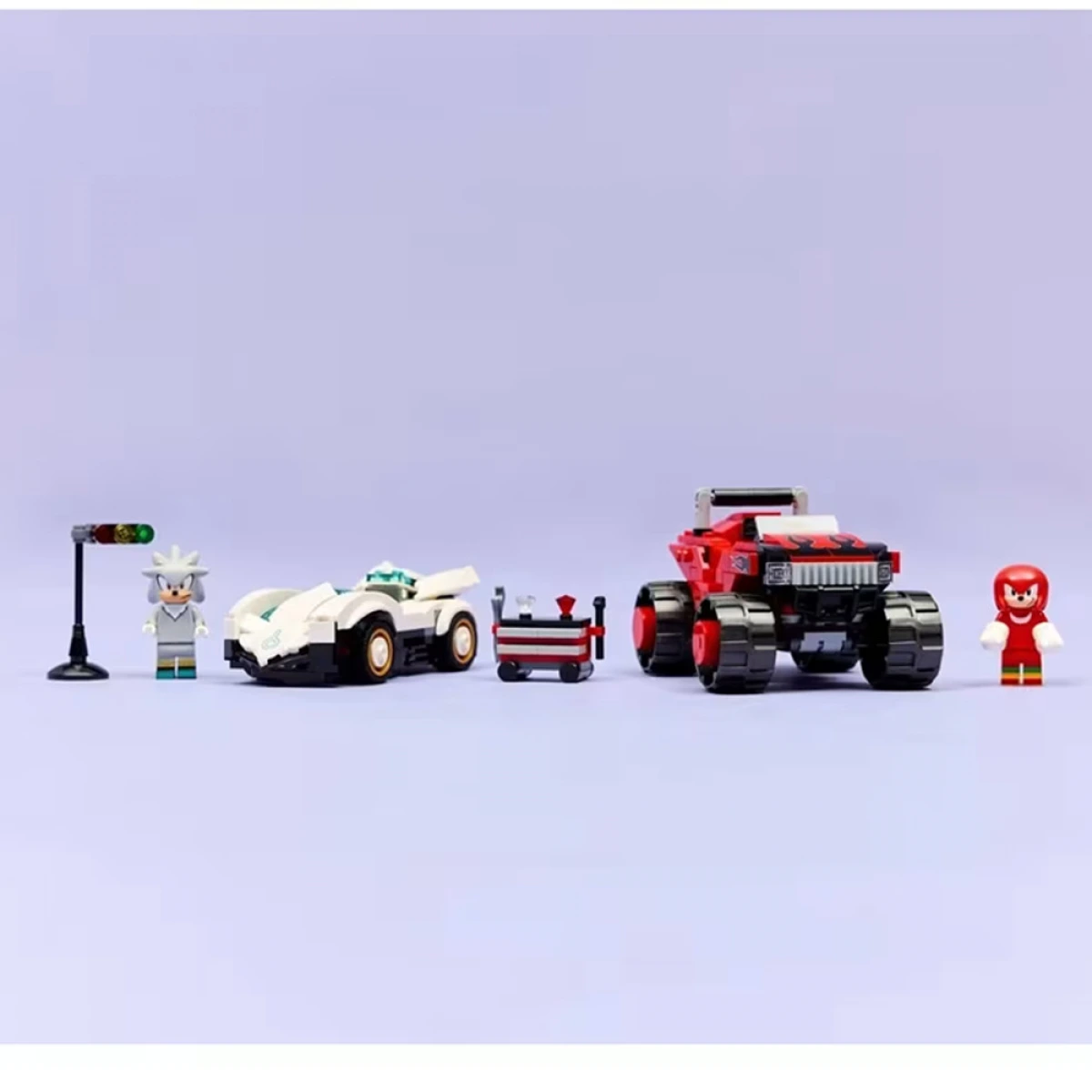 LEGO SILVER`S CAR VS.KNUCKLES`MONSTER TRUCK 77118