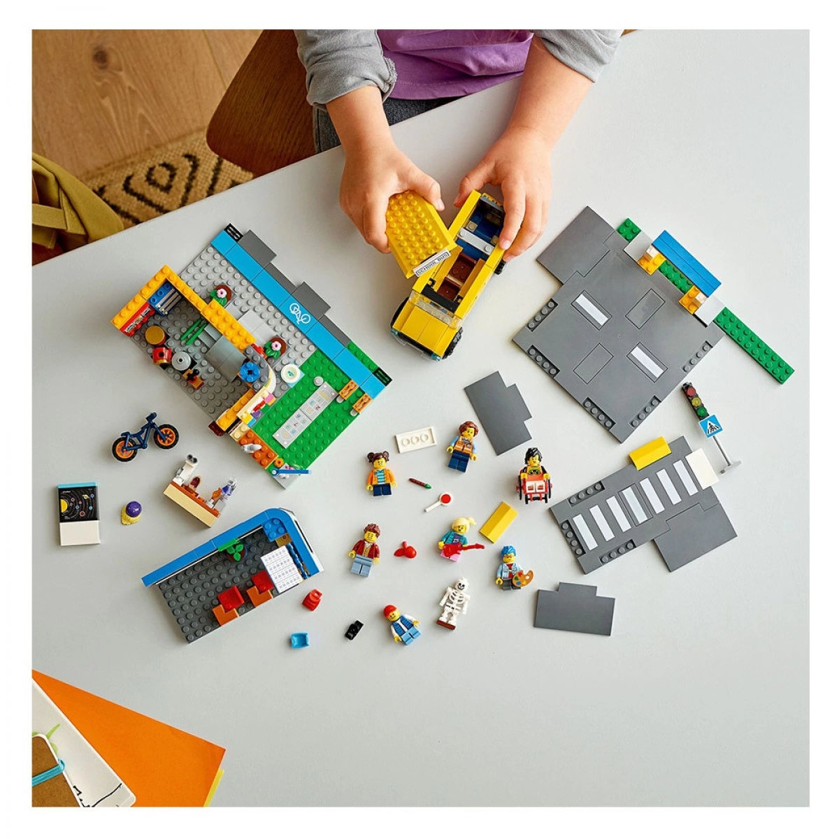 LEGO SCHOOL DAY 60329