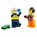 LEGO POLICE CAR AND MUSCLE CAR CHASE 60415
