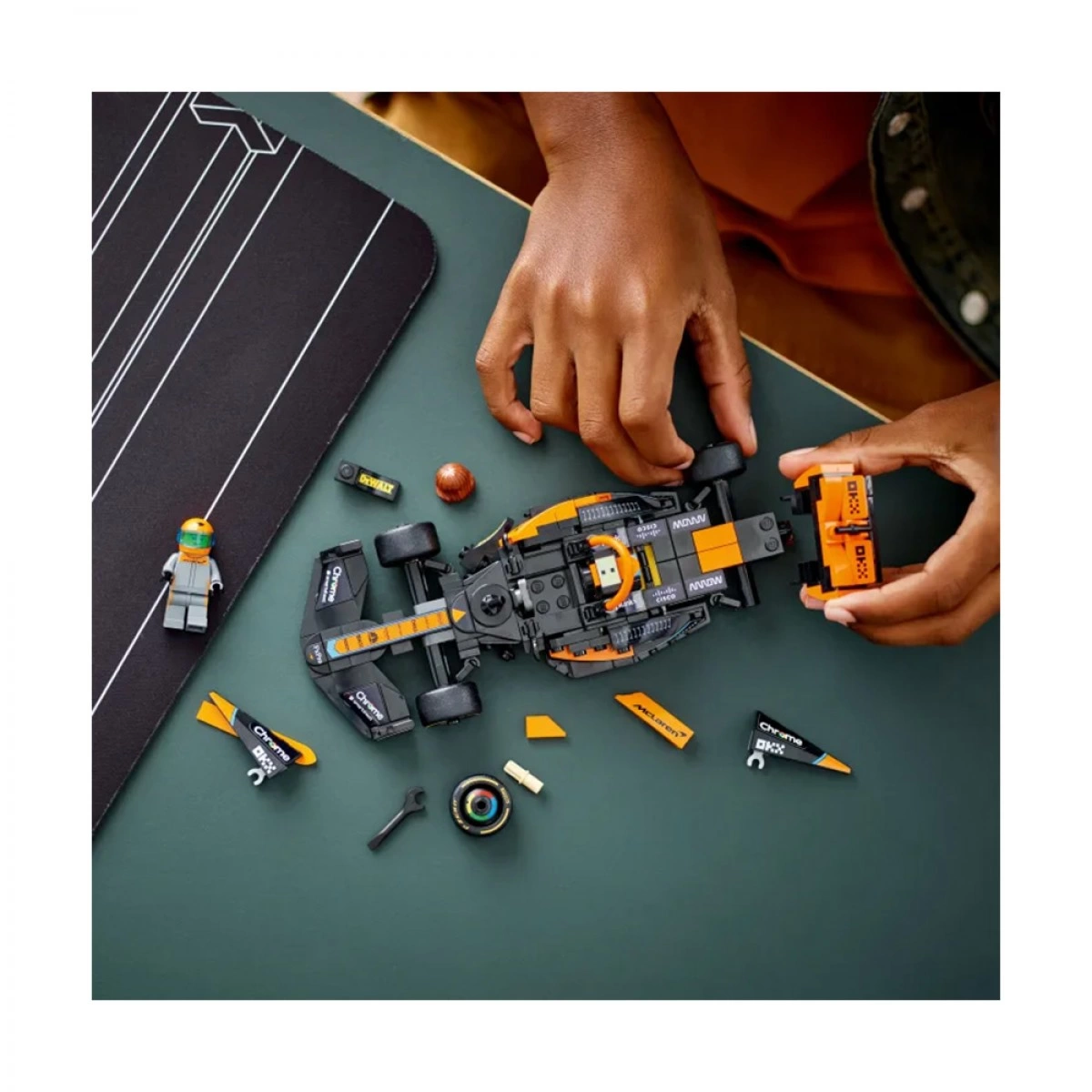 LEGO 2023 MCLAREN FORMULA 1 RACE CAR 6919