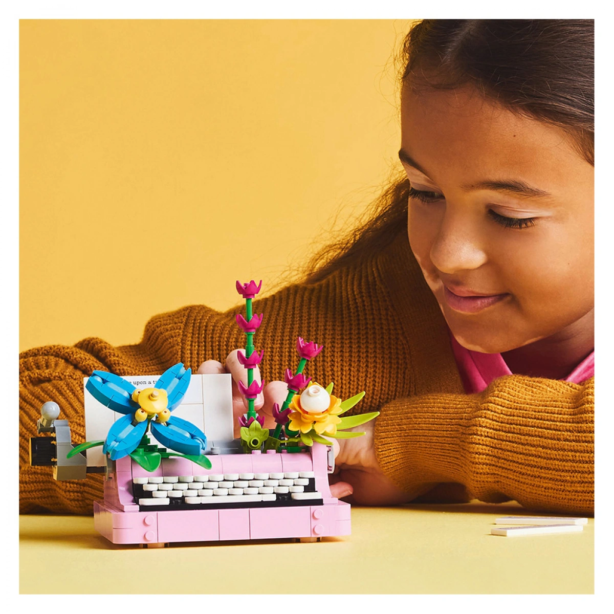 LEGO TYPEWRITER WITH FLOWERS 31169