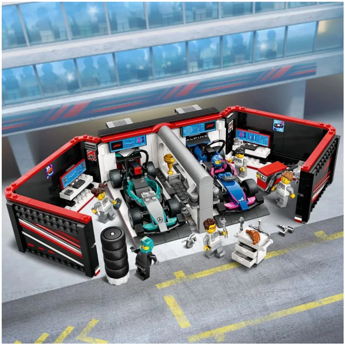 LEGO F1 GARAGE & MERCEDES-AMG & ALPINE CARS 60444