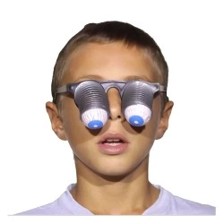 MASKARATA ΓΥΑΛΙΑ ΜΕ ΜΑΤΙΑ ΠΟΥ ΠΕΤΑΓΟΝΤΑΙ ΣΕ ΚΑΡΤΕΛΑ 2084