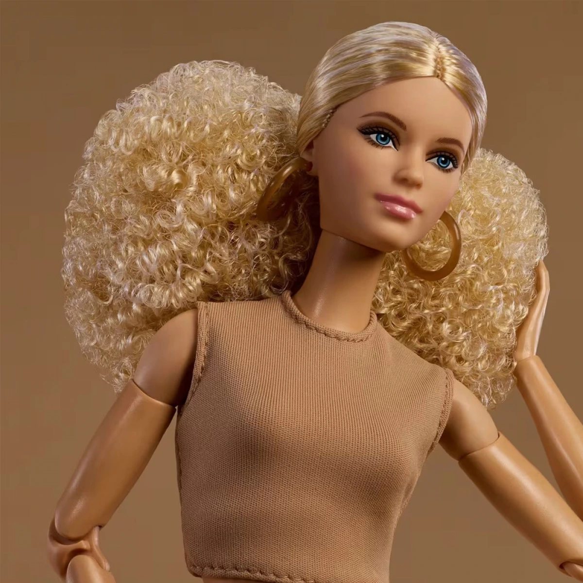 MATTEL BARBIE BASICS ΞΑΝΘΙΑ JJX26