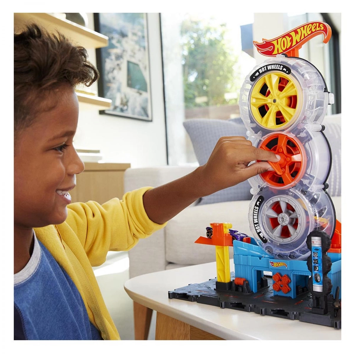 MATTEL HOT WHEELS TRACK CITY WITH ROTATING HDP02 WHEELS