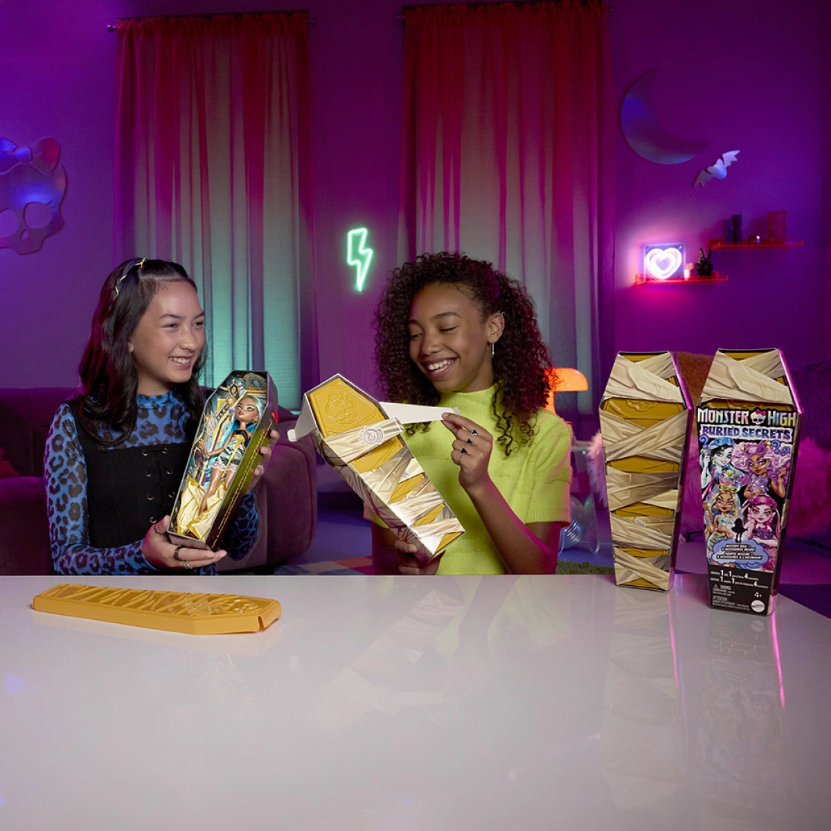 MATTEL MONSTER HIGH BURIED SECRETS HYV64