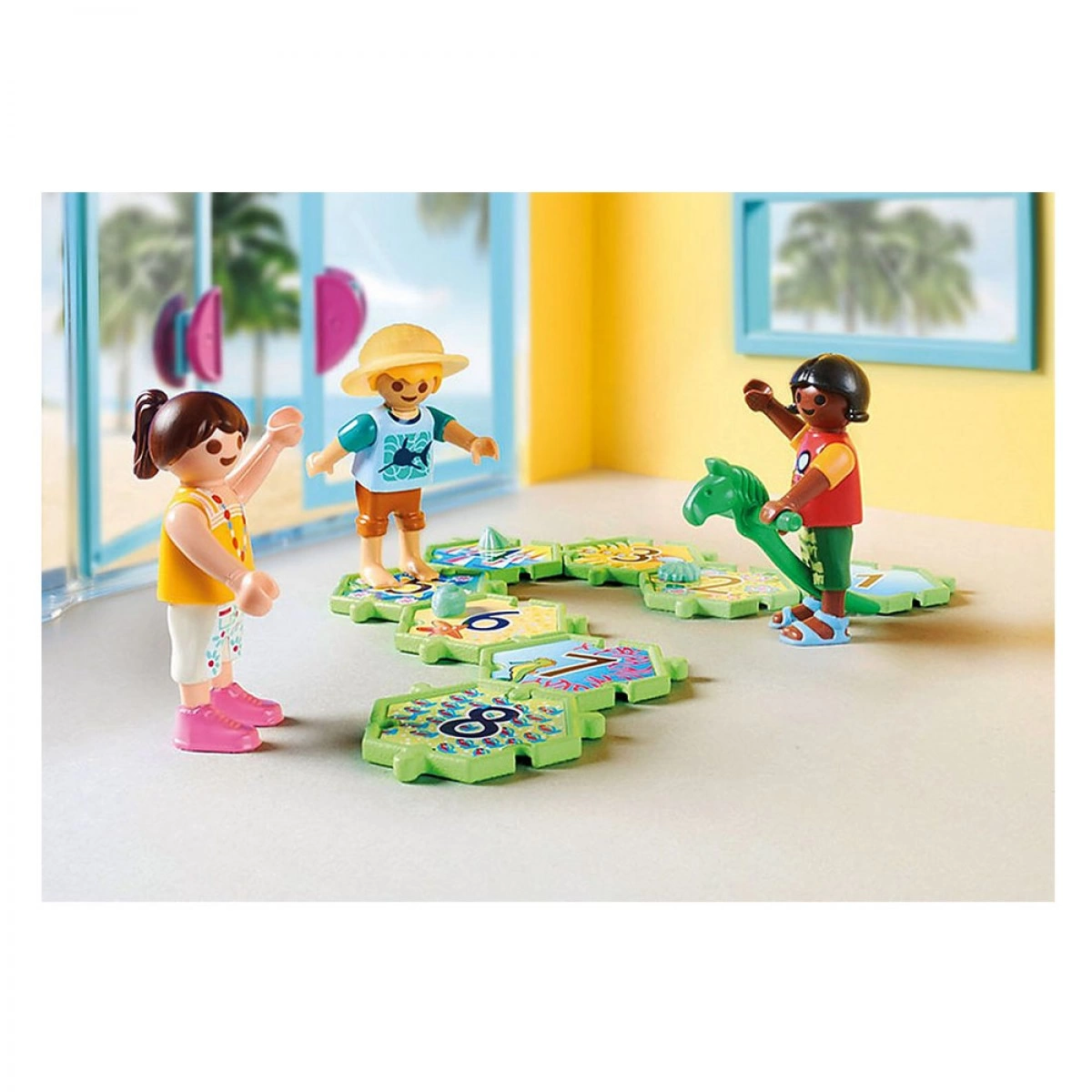 PLAYMOBIL KIDS' CLUB 70440