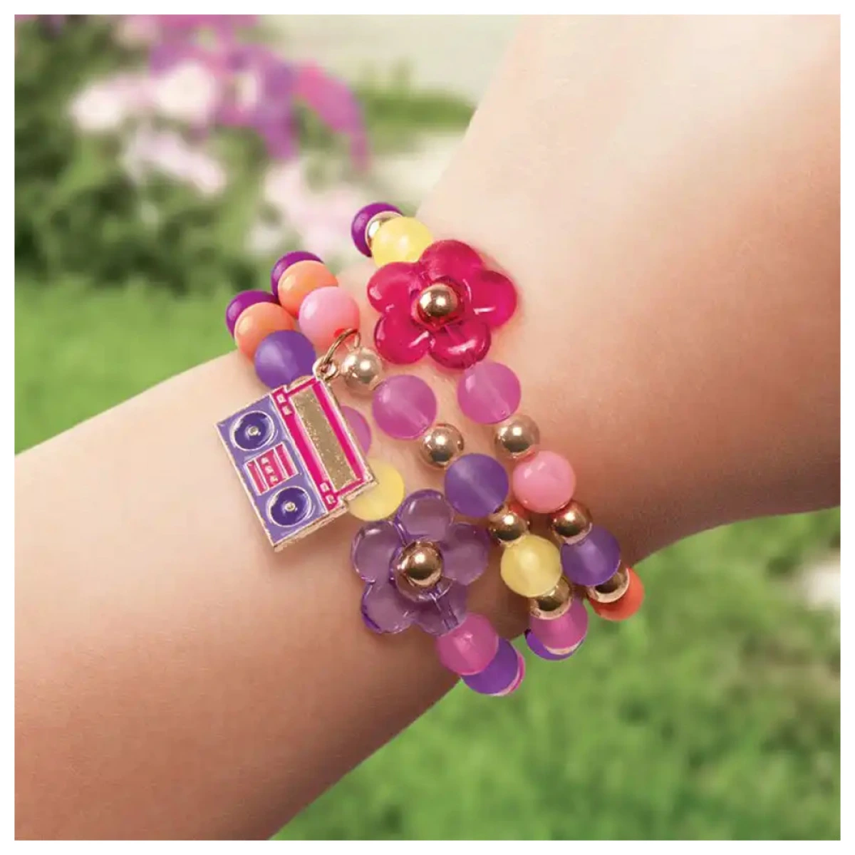 MAKE IT REAL COLOR REVEAL DIY BRACELETS 1217